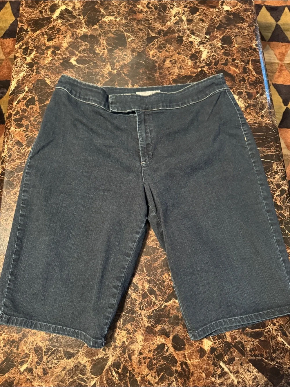 Chico's Platinum Dark Wash Denim Bermuda Shorts - Women’s Size L (12/14)